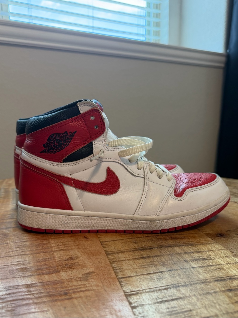 Nike Air Jordan 1 Retro High OG Heritage Men’s Size 8.5